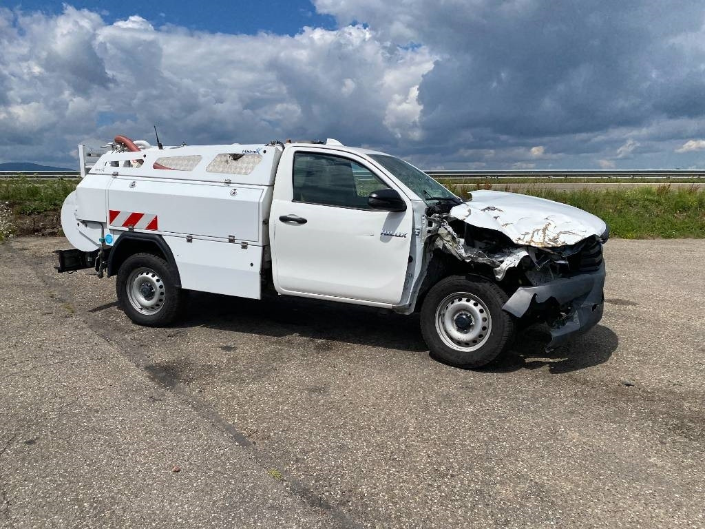 Toyota HILUX 2.4 D4D /MINIMAX COMBINE LONGWAY endommagé  - Асенізатори: фото 3 Toyota HILUX 2.4 D4D /MINIMAX COMBINE LONGWAY endommagé  - Асенізатори: фото 3