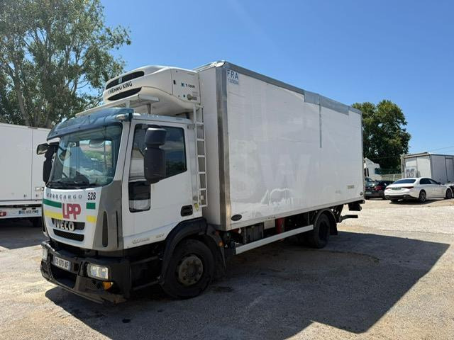 Iveco 120E22 CAISSE FRIGO HAYON - Рефрижератор вантажівка: фото 1 Iveco 120E22 CAISSE FRIGO HAYON - Рефрижератор вантажівка: фото 1