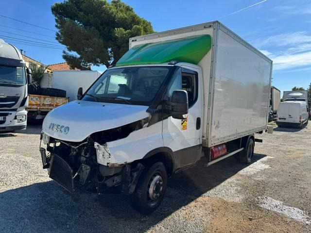 Iveco 70C180 CAISSE HAYON - Фургон з закритим кузовом: фото 1 Iveco 70C180 CAISSE HAYON - Фургон з закритим кузовом: фото 1
