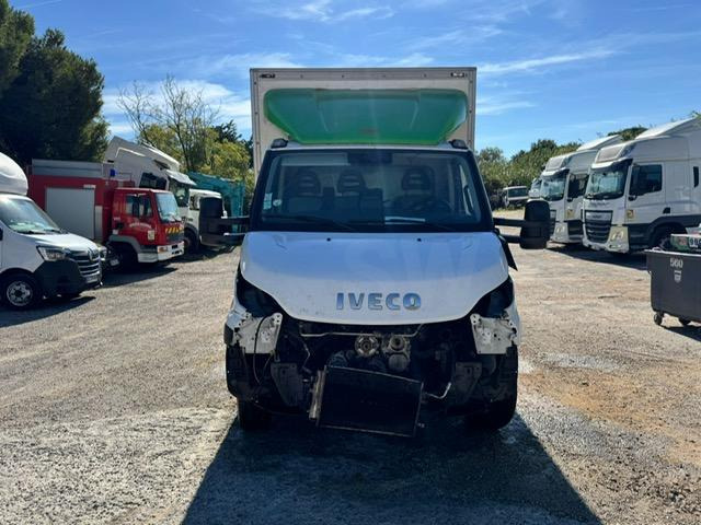 Iveco 70C180 CAISSE HAYON - Фургон з закритим кузовом: фото 2 Iveco 70C180 CAISSE HAYON - Фургон з закритим кузовом: фото 2