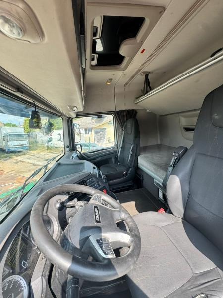 Тягач DAF XF 450: фото 8