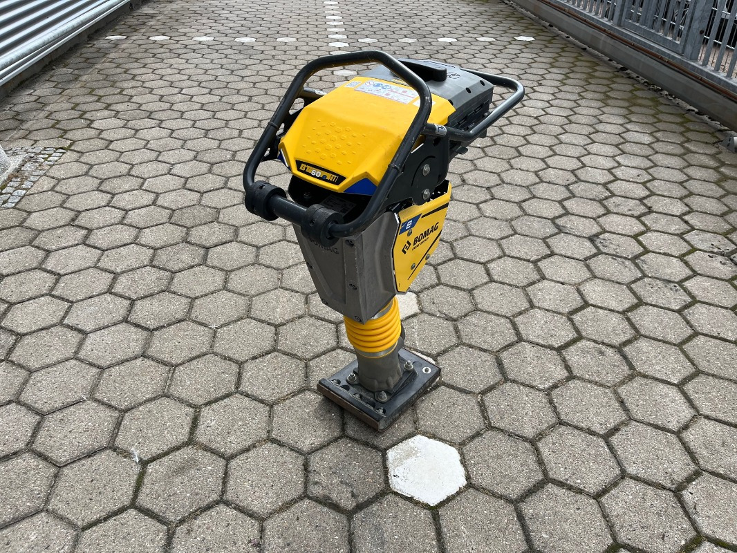 Bomag BT60E - Будівельна техніка: фото 1 Bomag BT60E - Будівельна техніка: фото 1