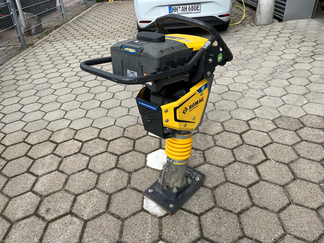 Bomag BT60E - Будівельна техніка: фото 2 Bomag BT60E - Будівельна техніка: фото 2