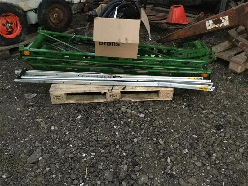 Amazone UG3000 - Обприскувач причіпний: фото 2 Amazone UG3000 - Обприскувач причіпний: фото 2