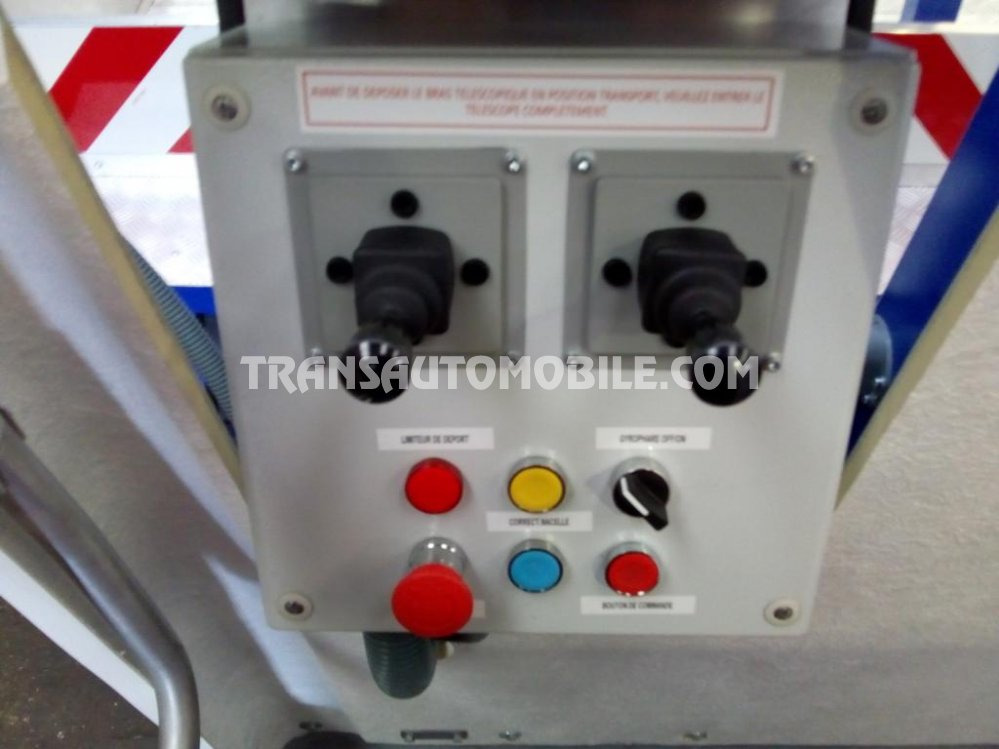 Iveco Eurocargo ML150E24W 5.9L Diesel NACELLE - 4x4 в лізинг Iveco Eurocargo ML150E24W 5.9L Diesel NACELLE - 4x4: фото 11 Iveco Eurocargo ML150E24W 5.9L Diesel NACELLE - 4x4 в лізинг Iveco Eurocargo ML150E24W 5.9L Diesel NACELLE - 4x4: фото 11