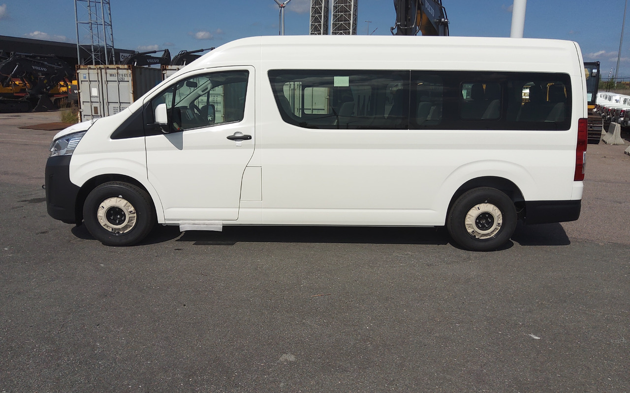 Toyota Hiace HIGH ROOF / TOIT HAUT 3.5L Petrol Manual - Мікроавтобус, Пасажирський фургон: фото 3 Toyota Hiace HIGH ROOF / TOIT HAUT 3.5L Petrol Manual - Мікроавтобус, Пасажирський фургон: фото 3