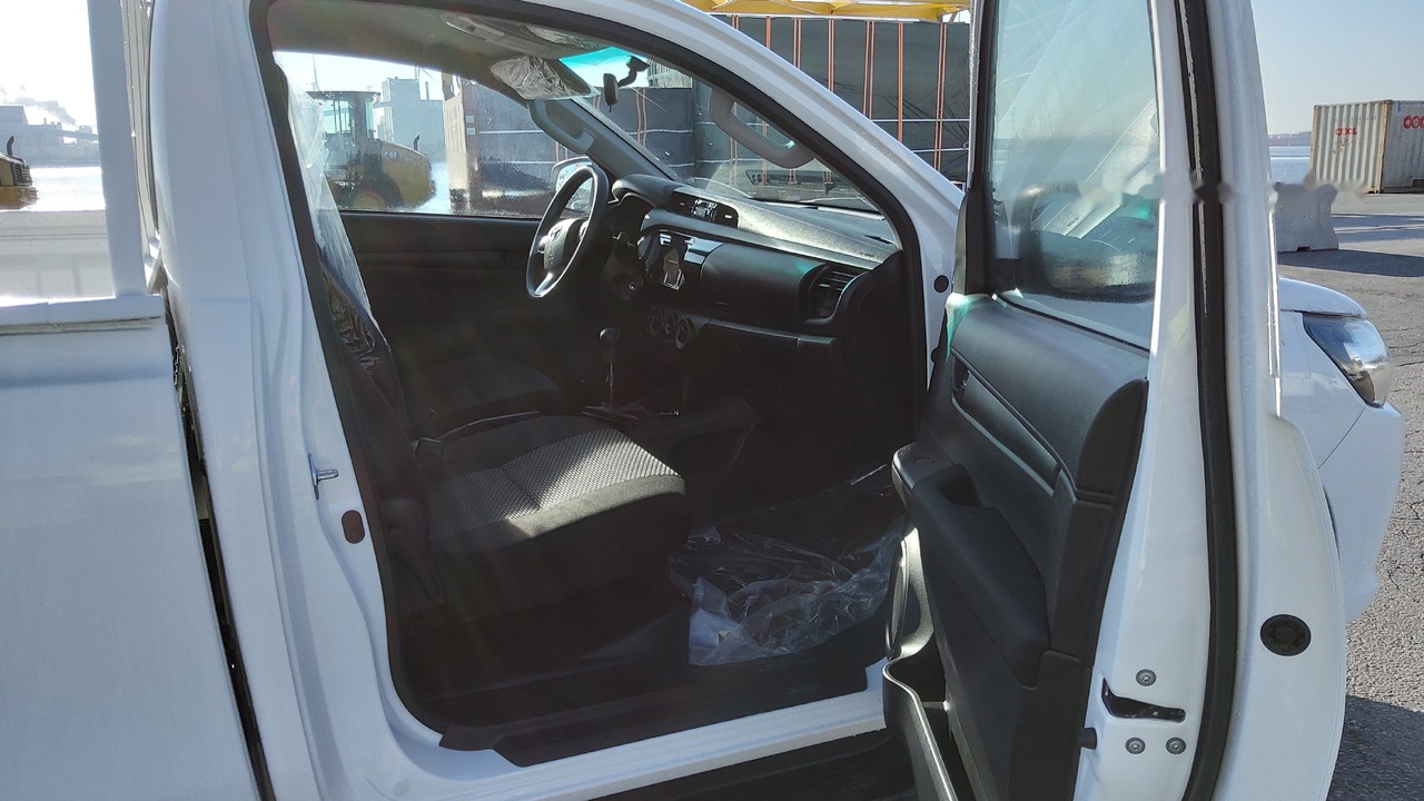 Пікап Toyota Hilux / Revo Pick-up single Cab pack security 2.4L Turbo Diesel Manual: фото 9