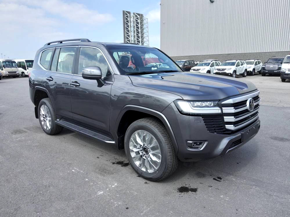 Toyota Land Cruiser 300 V6 VXR ZX 7 SEATERS / PLACES 3.5L Petrol Automatic AEOB - Легковий автомобіль: фото 3 Toyota Land Cruiser 300 V6 VXR ZX 7 SEATERS / PLACES 3.5L Petrol Automatic AEOB - Легковий автомобіль: фото 3
