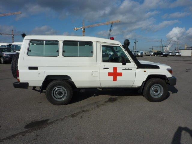 Toyota Land Cruiser 78 Metal top hzj 78 ambulance 4.2L Diesel Manual - Легковий автомобіль: фото 5 Toyota Land Cruiser 78 Metal top hzj 78 ambulance 4.2L Diesel Manual - Легковий автомобіль: фото 5