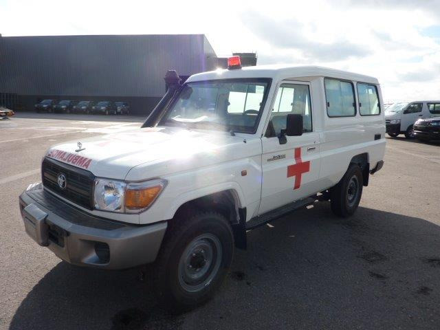 Toyota Land Cruiser 78 Metal top hzj 78 ambulance 4.2L Diesel Manual - Легковий автомобіль: фото 1 Toyota Land Cruiser 78 Metal top hzj 78 ambulance 4.2L Diesel Manual - Легковий автомобіль: фото 1