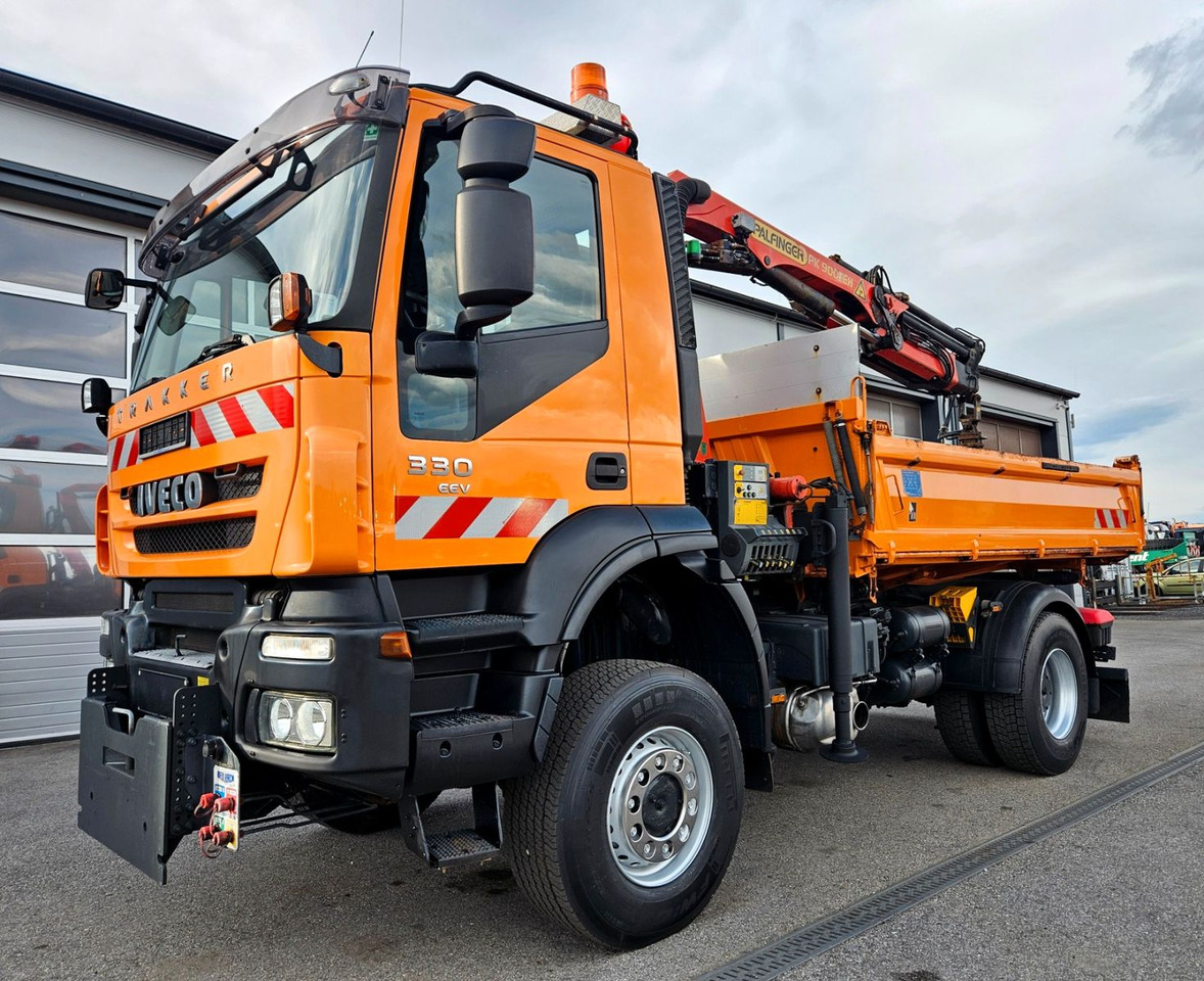 Iveco Trakker 190T33 4x4 Euro5 Kran Palfinger Funk - Самоскид вантажівка, Вантажівка з маніпулятором: фото 4 Iveco Trakker 190T33 4x4 Euro5 Kran Palfinger Funk - Самоскид вантажівка, Вантажівка з маніпулятором: фото 4