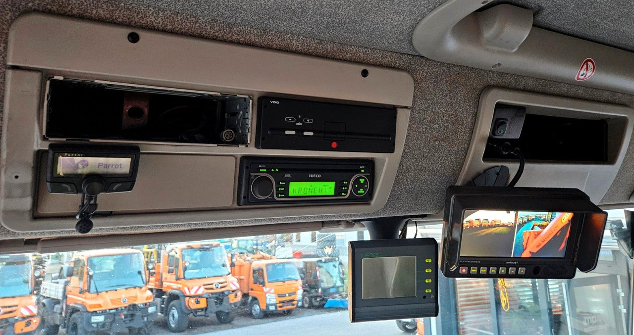 Самоскид вантажівка, Вантажівка з маніпулятором Iveco Trakker 410 6x4-4 EEV Palfinger PK12502 Funk: фото 27