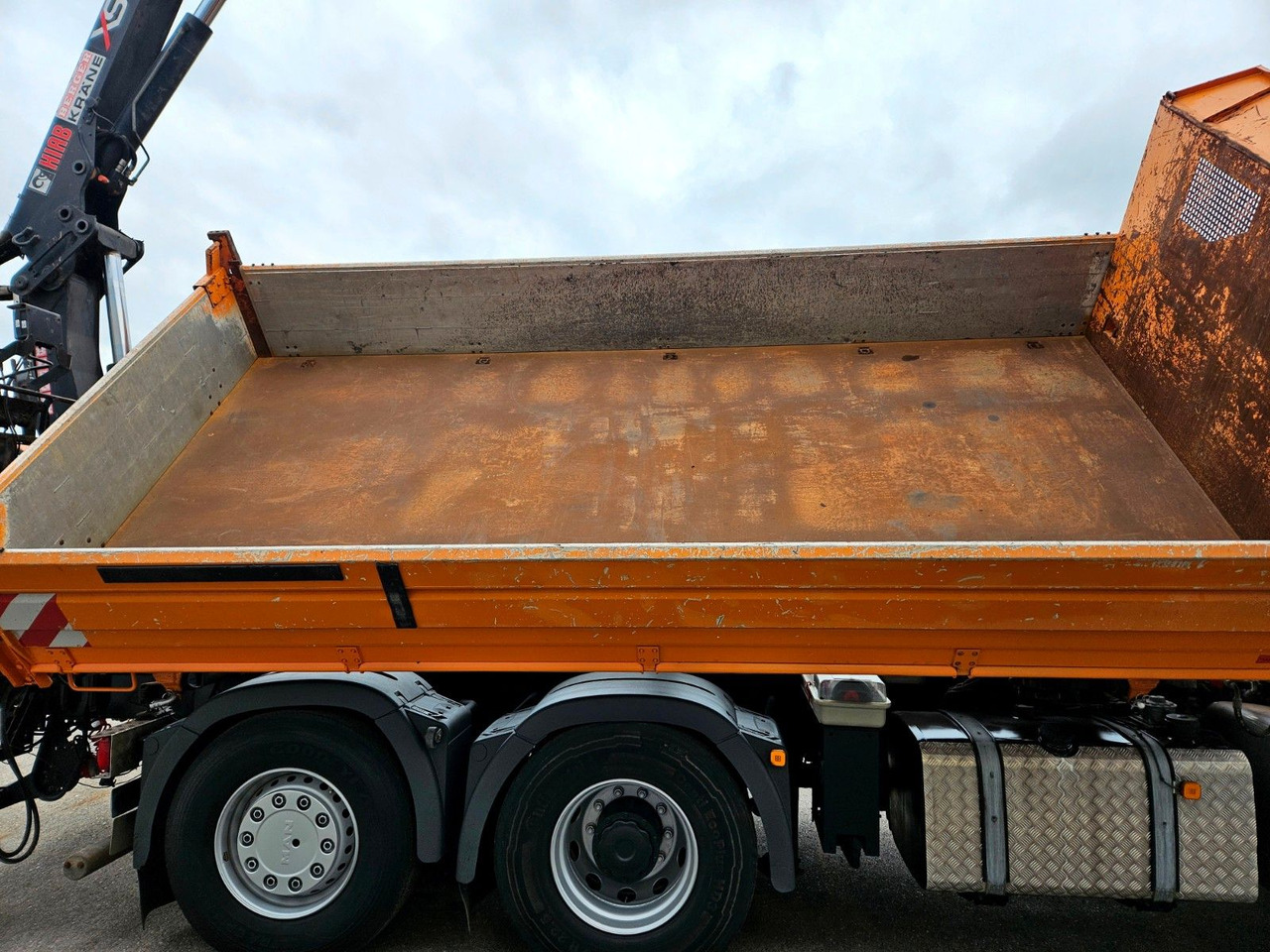 Самоскид вантажівка, Вантажівка з маніпулятором MAN TGS 28.360 6x4-4 HIAB 144E-4 Kran Euro5: фото 8