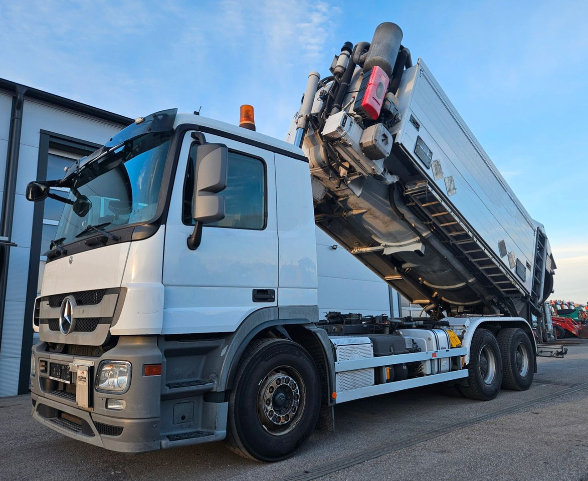 Mercedes-Benz ACTROS 2641 HOLZMANN Tankreiniger Saug-Druck ADR - Асенізатори: фото 1 Mercedes-Benz ACTROS 2641 HOLZMANN Tankreiniger Saug-Druck ADR - Асенізатори: фото 1