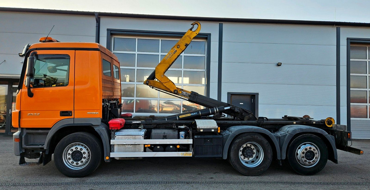 Mercedes-Benz Actros 2532 6x2 MP3 Euro5 - Гаковий мультиліфт вантажівка: фото 2 Mercedes-Benz Actros 2532 6x2 MP3 Euro5 - Гаковий мультиліфт вантажівка: фото 2