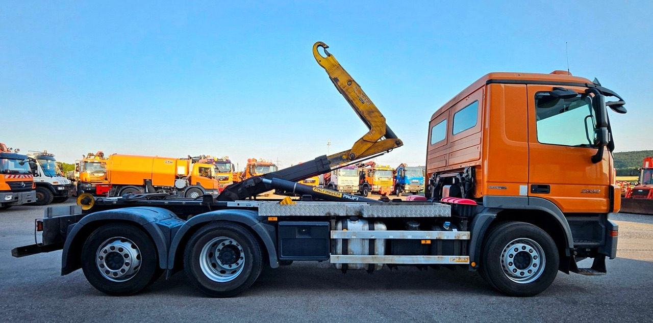 Mercedes-Benz Actros 2532 6x2 MP3 Euro5 - Гаковий мультиліфт вантажівка: фото 5 Mercedes-Benz Actros 2532 6x2 MP3 Euro5 - Гаковий мультиліфт вантажівка: фото 5