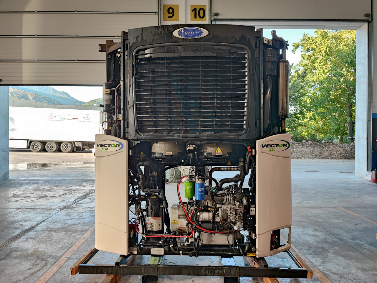 Motore Frigo Carrier Vector 1550 - Холодильна установка: фото 1 Motore Frigo Carrier Vector 1550 - Холодильна установка: фото 1