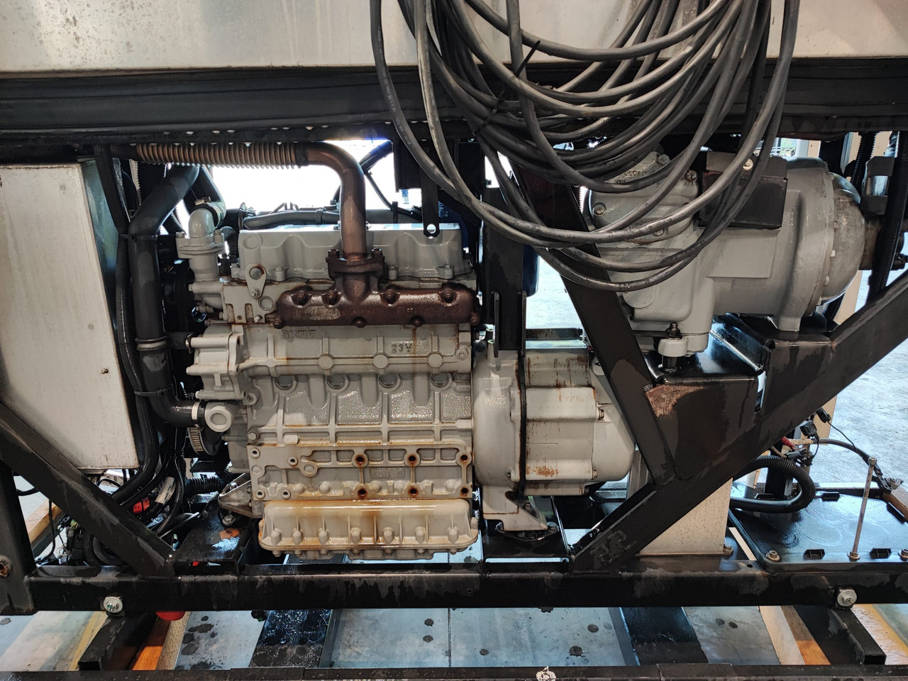 Motore Frigo Carrier Vector 1550 - Холодильна установка: фото 3 Motore Frigo Carrier Vector 1550 - Холодильна установка: фото 3