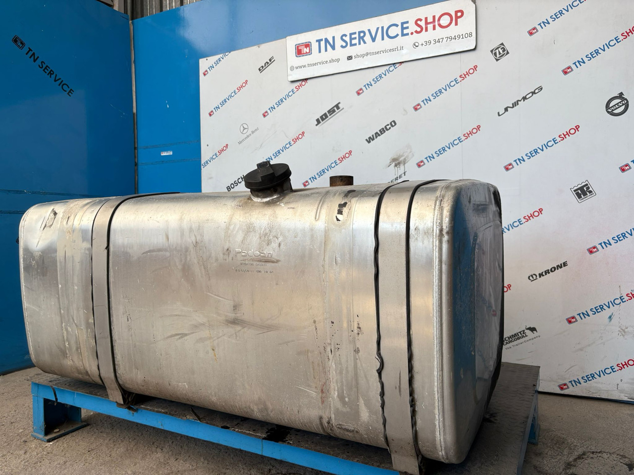 Serbatoio gasolio Iveco - Паливний бак в категорії Kомерційні автомобілі: фото 2 Serbatoio gasolio Iveco - Паливний бак в категорії Kомерційні автомобілі: фото 2