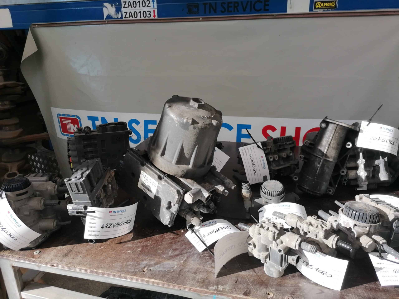 Valvole Pneumatiche - Гідравлічний клапан в категорії Вантажівки: фото 1 Valvole Pneumatiche - Гідравлічний клапан в категорії Вантажівки: фото 1