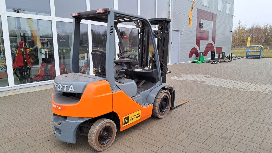 Toyota 02-8FDF20 - Дизельний навантажувач: фото 4 Toyota 02-8FDF20 - Дизельний навантажувач: фото 4