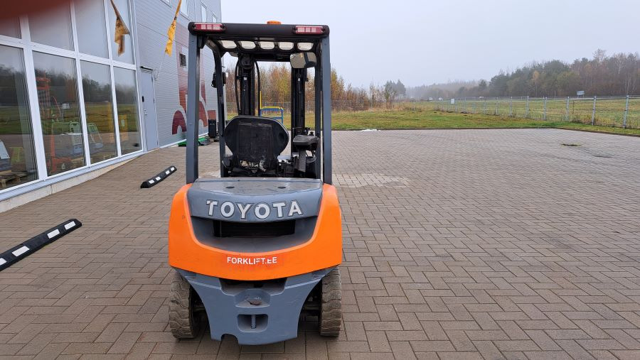 Toyota 02-8FDF20 - Дизельний навантажувач: фото 3 Toyota 02-8FDF20 - Дизельний навантажувач: фото 3