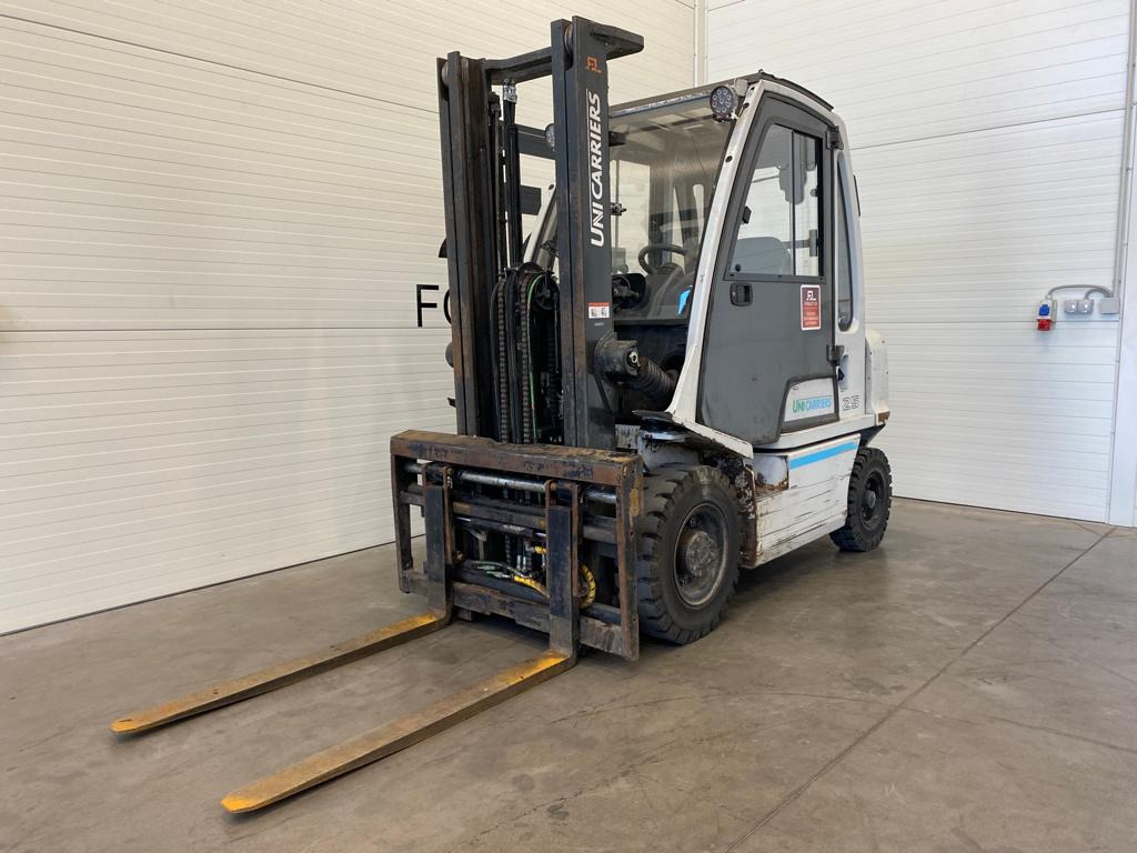 Unicarriers Y1D2A25Q - Дизельний навантажувач: фото 1 Unicarriers Y1D2A25Q - Дизельний навантажувач: фото 1