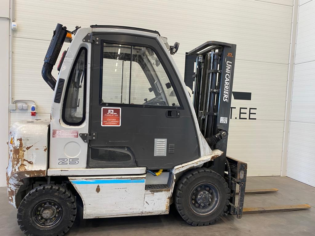 Unicarriers Y1D2A25Q - Дизельний навантажувач: фото 4 Unicarriers Y1D2A25Q - Дизельний навантажувач: фото 4
