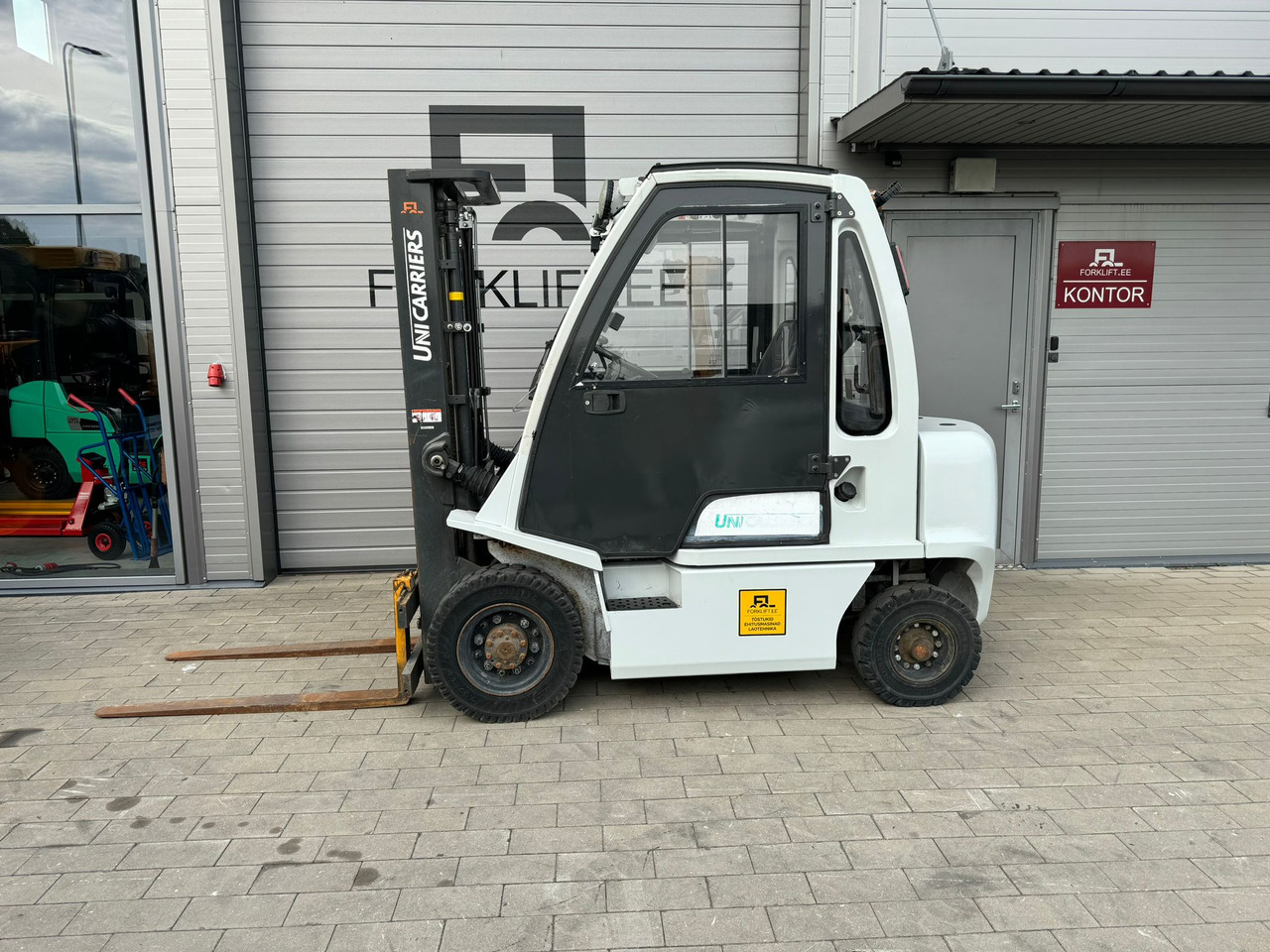 Unicarriers Y1D2A25Q - Дизельний навантажувач: фото 2 Unicarriers Y1D2A25Q - Дизельний навантажувач: фото 2