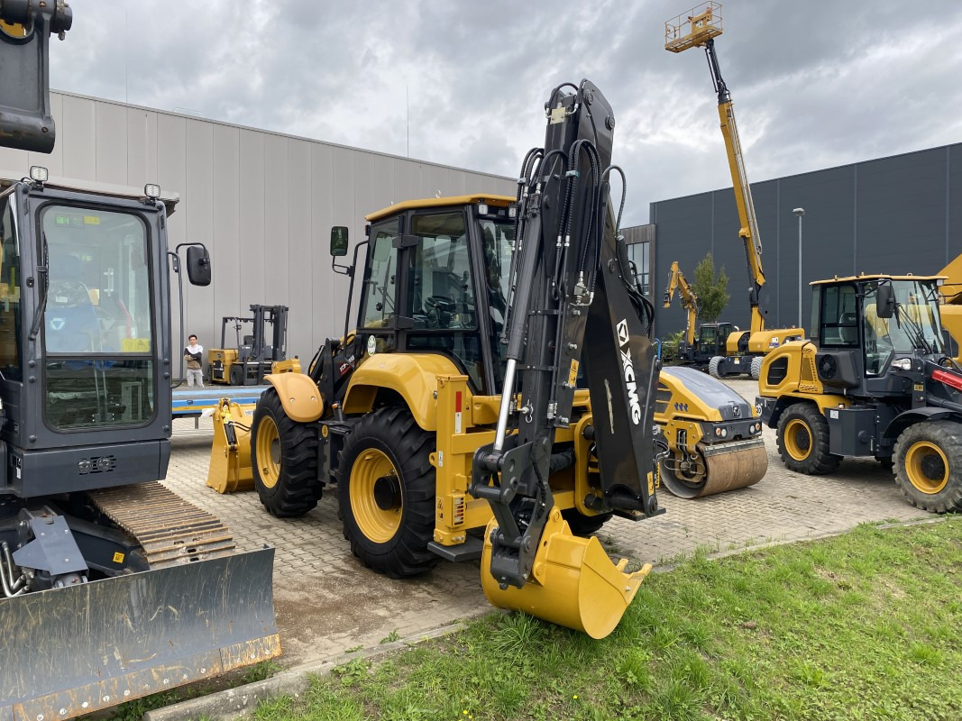 XCMG XC8-S3580 - Екскаватор-навантажувач: фото 3 XCMG XC8-S3580 - Екскаватор-навантажувач: фото 3