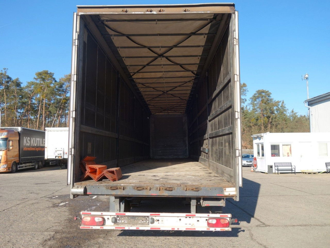 Fliegl SDS Standard, SAF Achsen - Тентований напівпричіп: фото 5 Fliegl SDS Standard, SAF Achsen - Тентований напівпричіп: фото 5