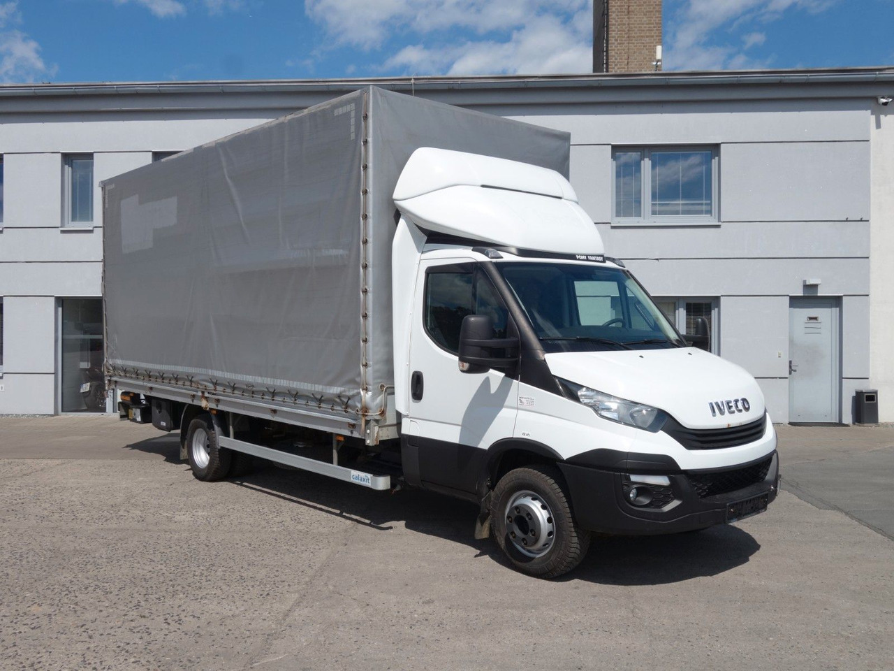 Iveco Daily 70C18 mit LBW - Тентований фургон: фото 2 Iveco Daily 70C18 mit LBW - Тентований фургон: фото 2