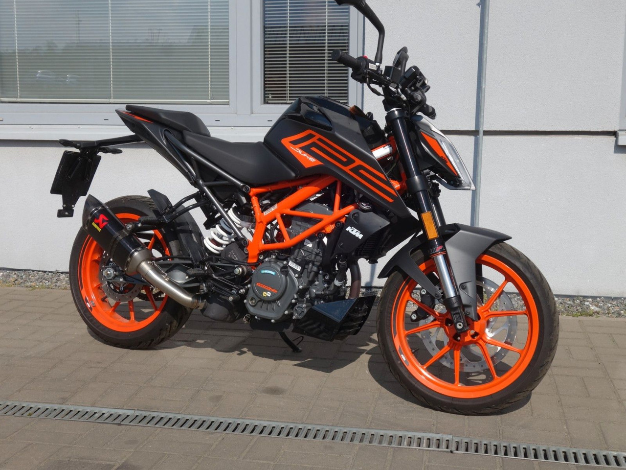 KTM Duke 125 Original 905 km !!! - Мотоцикл: фото 2 KTM Duke 125 Original 905 km !!! - Мотоцикл: фото 2