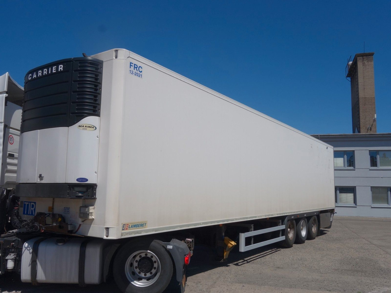 Lamberet LVF S3 mit Carrier 1300, 2.400 BtS. - Рефрижератор напівпричіп: фото 1 Lamberet LVF S3 mit Carrier 1300, 2.400 BtS. - Рефрижератор напівпричіп: фото 1