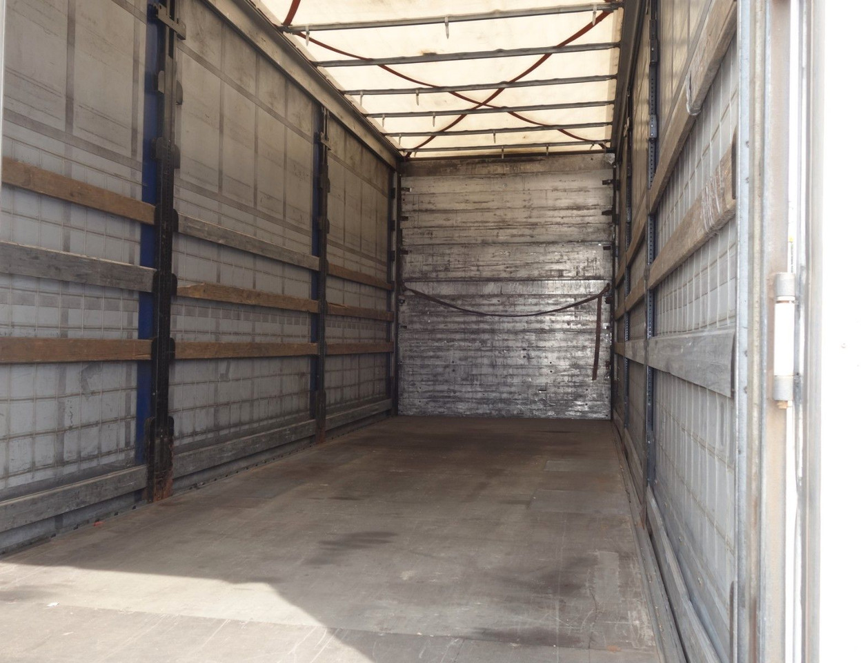 Renault T520 6x2 + trailer, 120m3, 2x Liftachse - Тентована вантажівка: фото 5 Renault T520 6x2 + trailer, 120m3, 2x Liftachse - Тентована вантажівка: фото 5