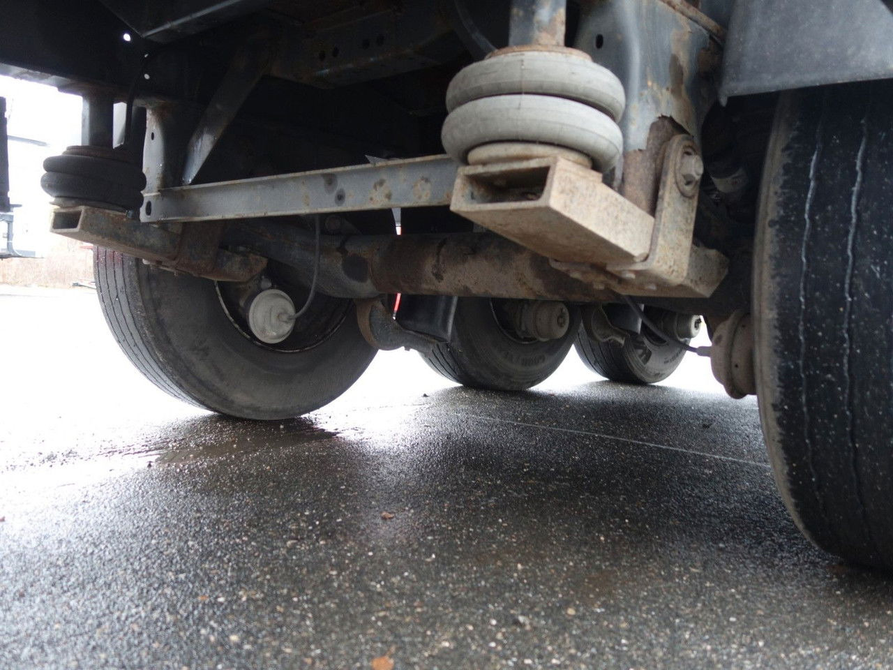 Бортовий напівпричіп/ Платформа Schwarzmüller SPA 3E, SD: фото 10 Бортовий напівпричіп/ Платформа Schwarzmüller SPA 3E, SD: фото 10