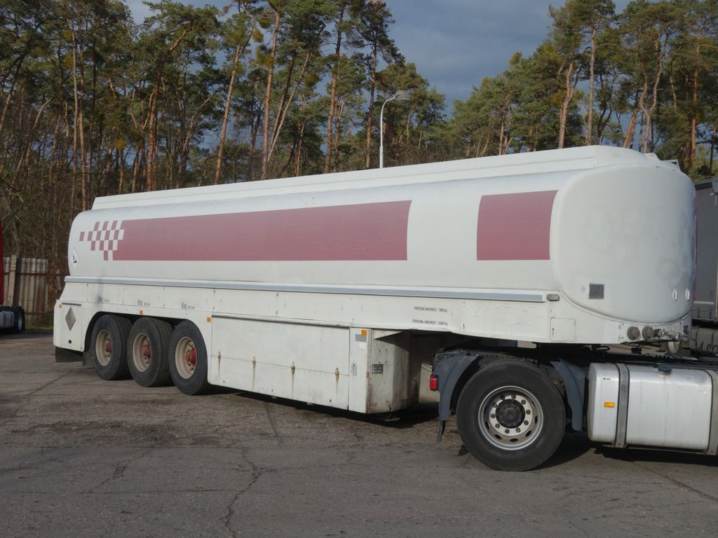Schwarzmüller TSL 3/E Diesel/Benzin 7 Kammern - Напівпричіп цистерна: фото 4 Schwarzmüller TSL 3/E Diesel/Benzin 7 Kammern - Напівпричіп цистерна: фото 4