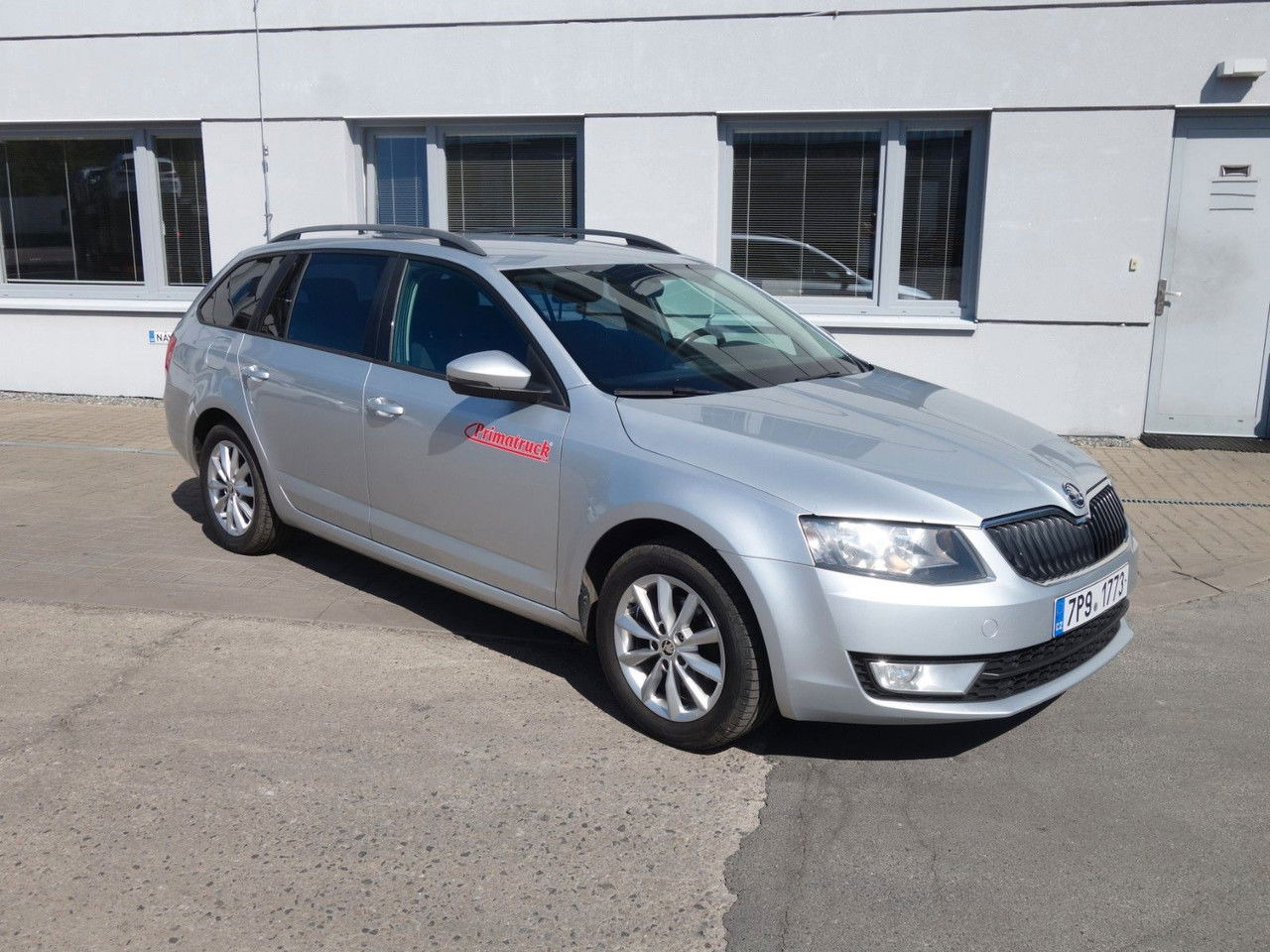 Škoda Octavia Combi Ambition 1,6 TDI, DSG, Navi, Clima - Універсал: фото 3 Škoda Octavia Combi Ambition 1,6 TDI, DSG, Navi, Clima - Універсал: фото 3