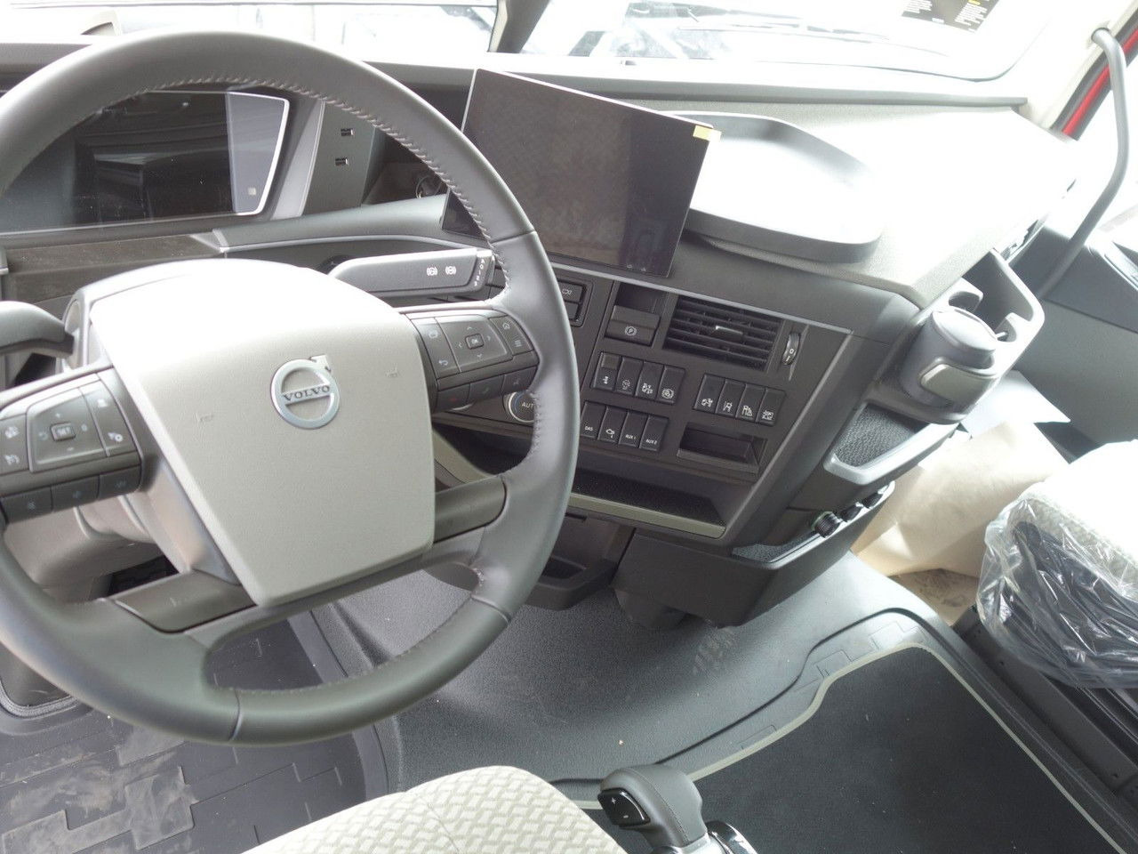 Автовоз вантажівка Volvo FH 13 XL 460 TC Neue fur Kassbohrer: фото 13 Автовоз вантажівка Volvo FH 13 XL 460 TC Neue fur Kassbohrer: фото 13