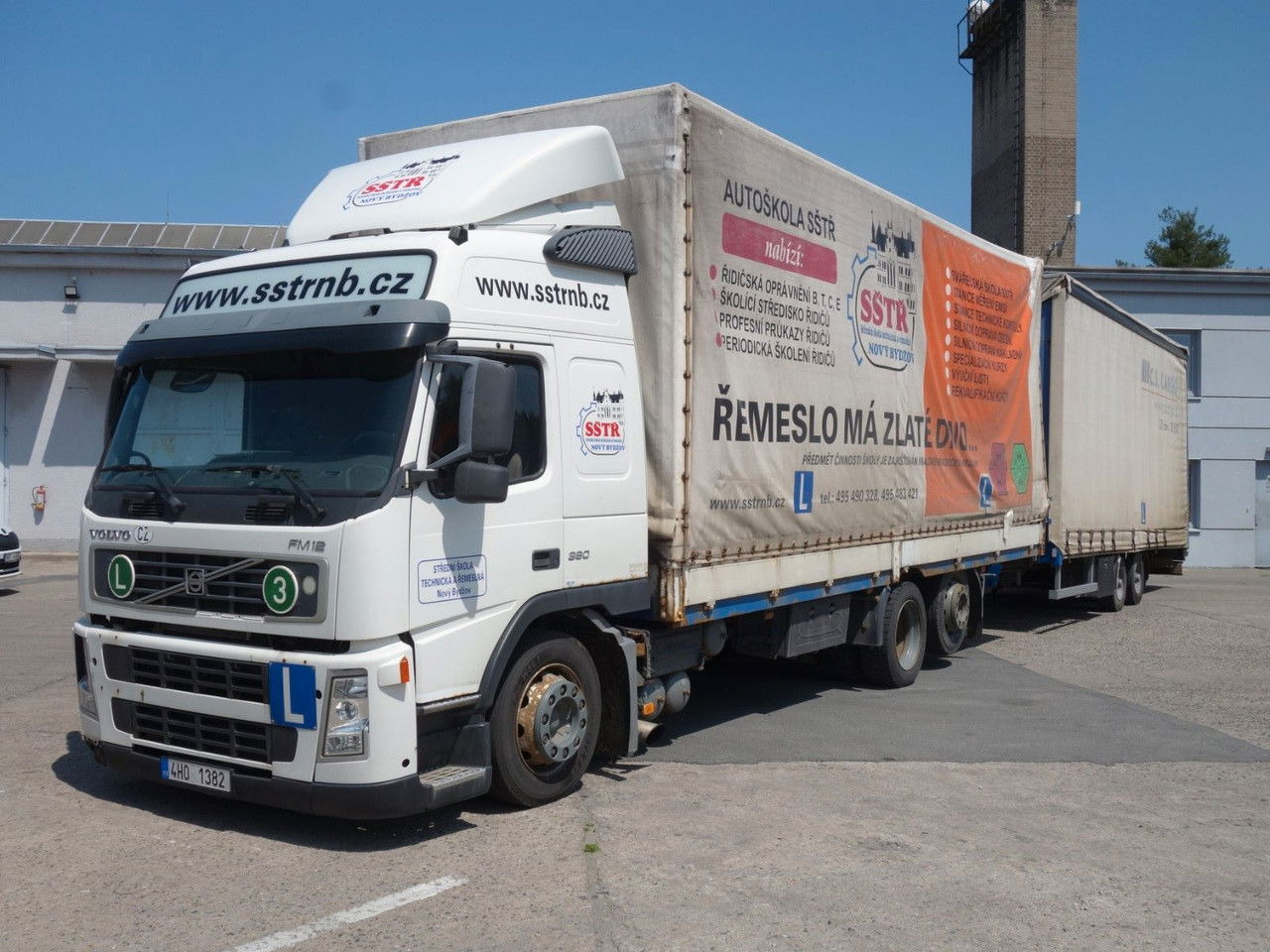 Volvo FM 380 6x2 + Panav Anhänger - Тентована вантажівка: фото 1 Volvo FM 380 6x2 + Panav Anhänger - Тентована вантажівка: фото 1
