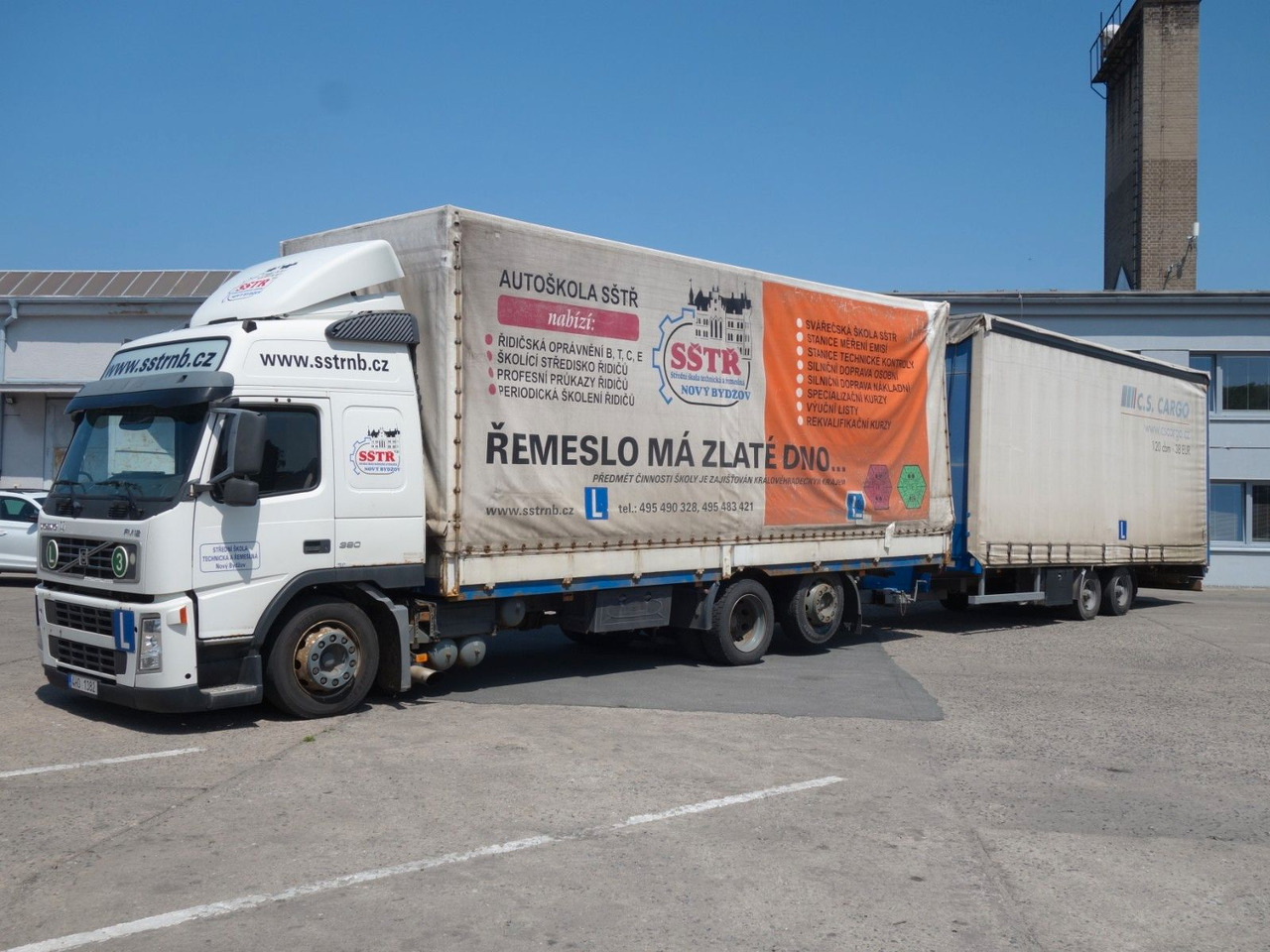 Volvo FM 380 6x2 + Panav Anhänger - Тентована вантажівка: фото 2 Volvo FM 380 6x2 + Panav Anhänger - Тентована вантажівка: фото 2