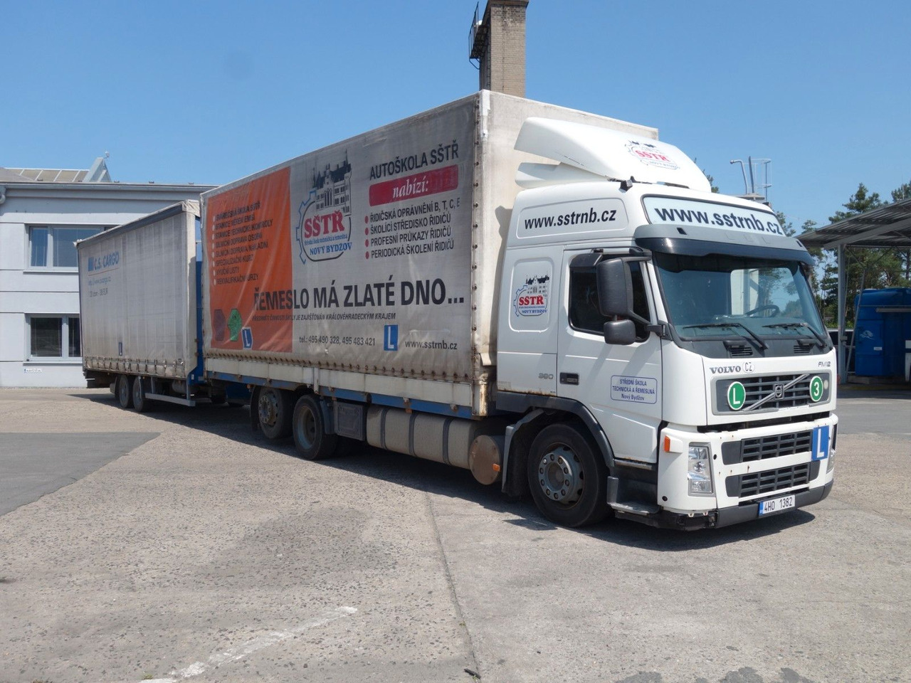 Volvo FM 380 6x2 + Panav Anhänger - Тентована вантажівка: фото 3 Volvo FM 380 6x2 + Panav Anhänger - Тентована вантажівка: фото 3