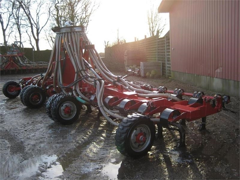 AP 8m Sortjords nedfælder - Аплікатор для внесення добрив в грунт: фото 2 AP 8m Sortjords nedfælder - Аплікатор для внесення добрив в грунт: фото 2