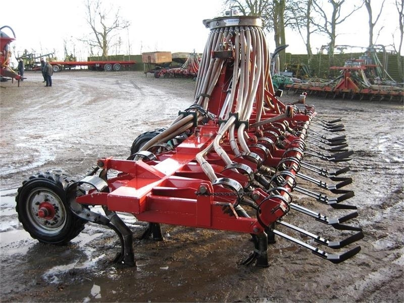 AP 8m Sortjords nedfælder - Аплікатор для внесення добрив в грунт: фото 3 AP 8m Sortjords nedfælder - Аплікатор для внесення добрив в грунт: фото 3