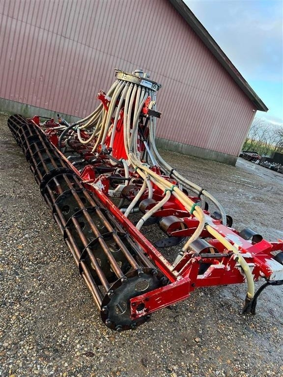 AP 8m Sortjords nedfælder m/ pakkevalse - Аплікатор для внесення добрив в грунт: фото 5 AP 8m Sortjords nedfælder m/ pakkevalse - Аплікатор для внесення добрив в грунт: фото 5