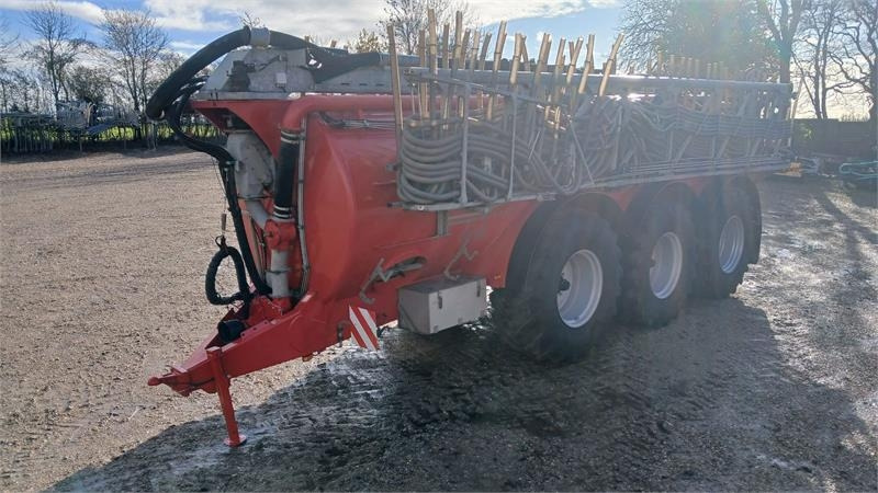 AP GV28 X-Line - Розкидач рідких добрив: фото 4 AP GV28 X-Line - Розкидач рідких добрив: фото 4