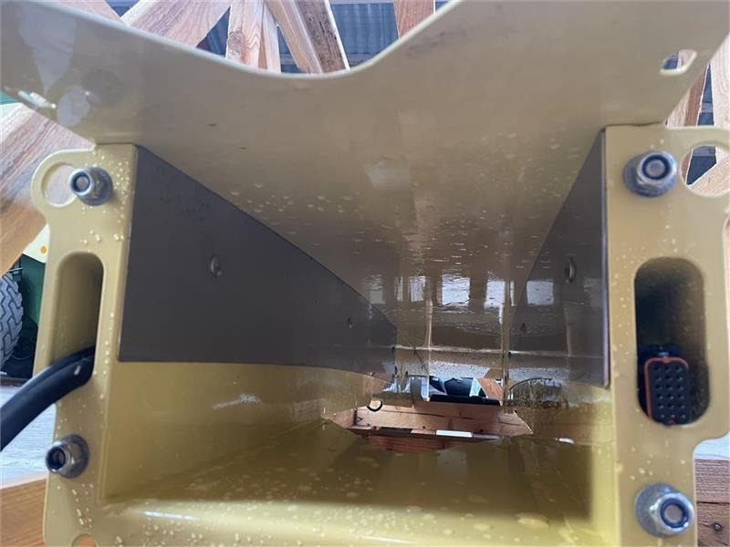 Krone BIG X  - Техніка для сінозаготівлі: фото 4 Krone BIG X  - Техніка для сінозаготівлі: фото 4