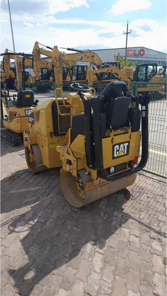 CAT CB1.8LRC - Каток: фото 4 CAT CB1.8LRC - Каток: фото 4