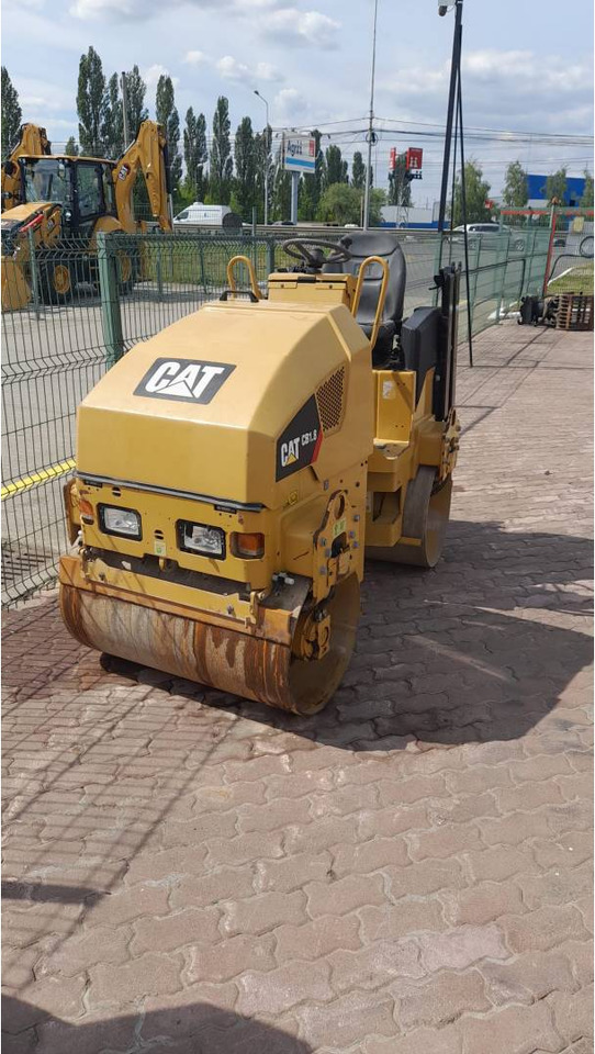 CAT CB1.8LRC - Каток: фото 1 CAT CB1.8LRC - Каток: фото 1