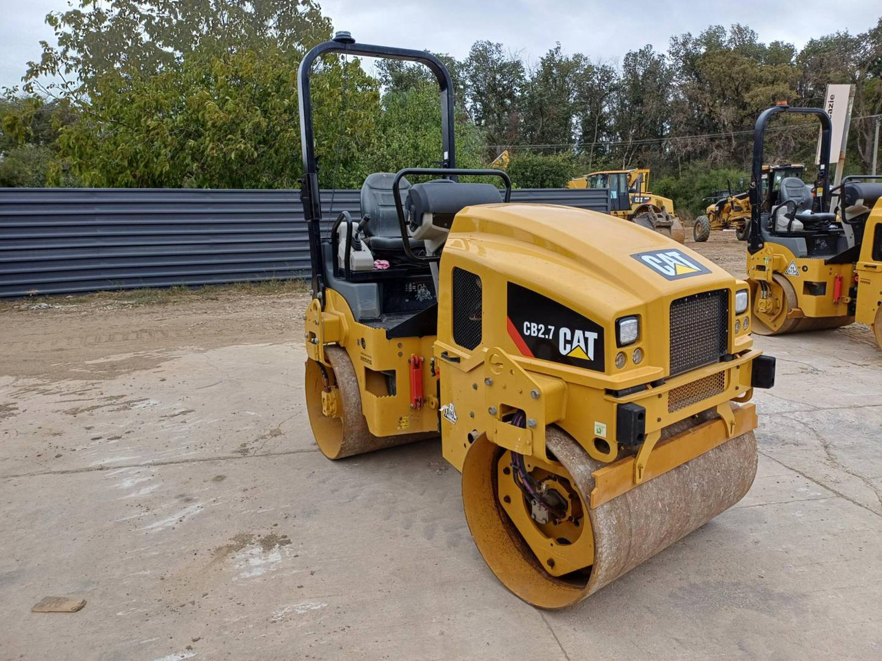 CAT CB2.7LRC - Дорожній каток: фото 2 CAT CB2.7LRC - Дорожній каток: фото 2